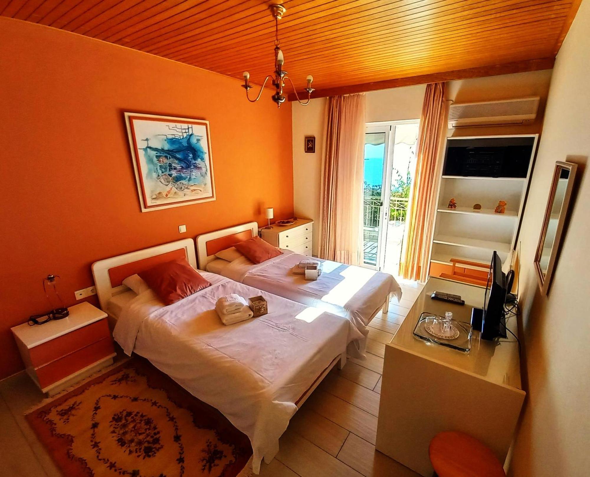 Villa "Eva" - Entire Beachfront Holiday Home - 4S Agia Marina  Exterior foto