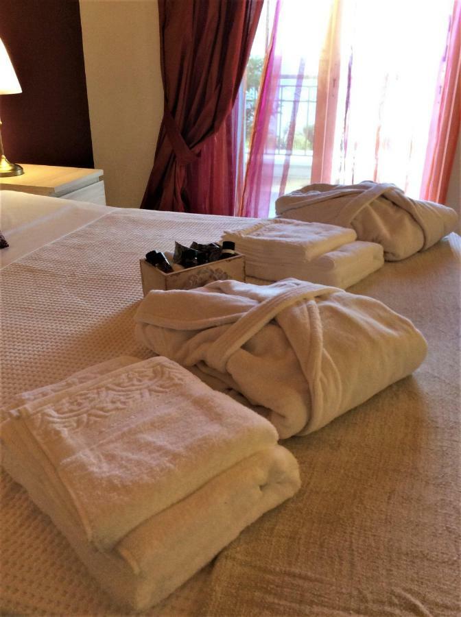 Villa "Eva" - Entire Beachfront Holiday Home - 4S Agia Marina  Exterior foto